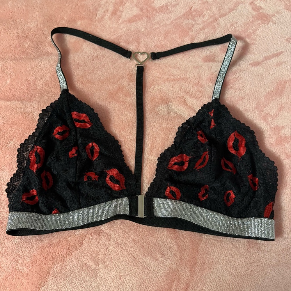 Black and Red Kiss Print Lace T Bralette with Bling Straps Lingerie Intimate